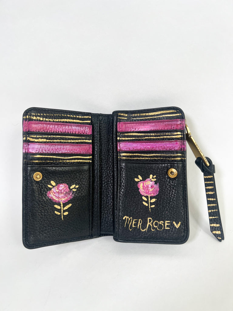 The Rose & Noir wallet is the perfect place to stash your cards, cash & change. Every time you use it feel elated with the pretty rose & golden pattern.